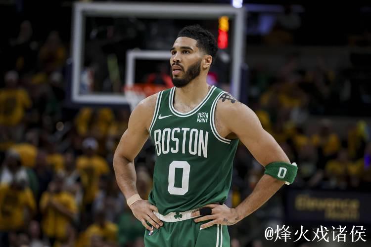 塔图姆34+10助绿军险胜雄鹿豪取3连胜，76人击败魔术延续强势